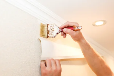 Pose de papier peint à Sagy — revêtements muraux et toiles de verre